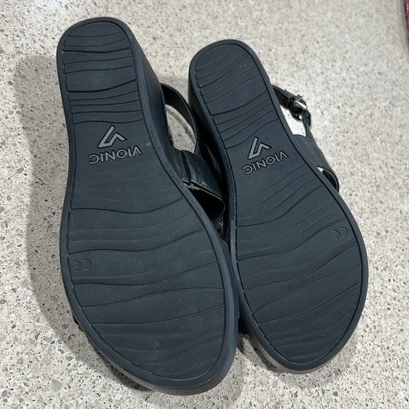 Vionic sandals - Picture 2 of 6